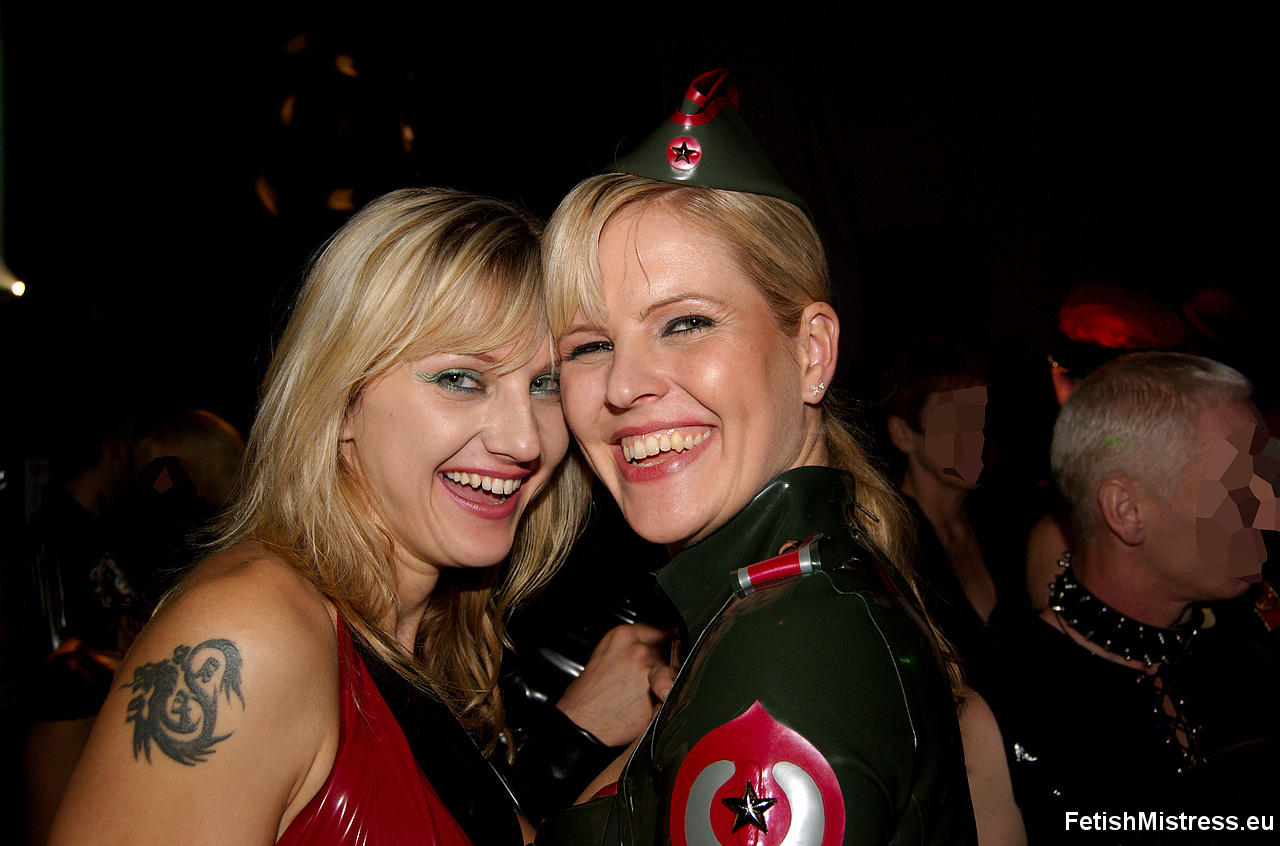 Torture Garden, Fetish party