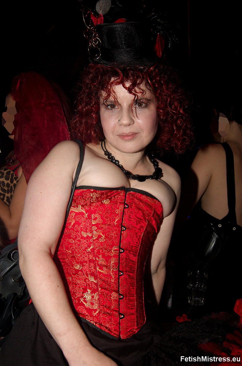 Torture Garden, Fetish party