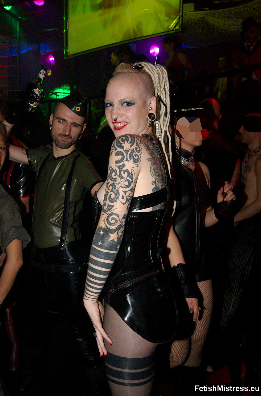 Torture Garden, Fetish party