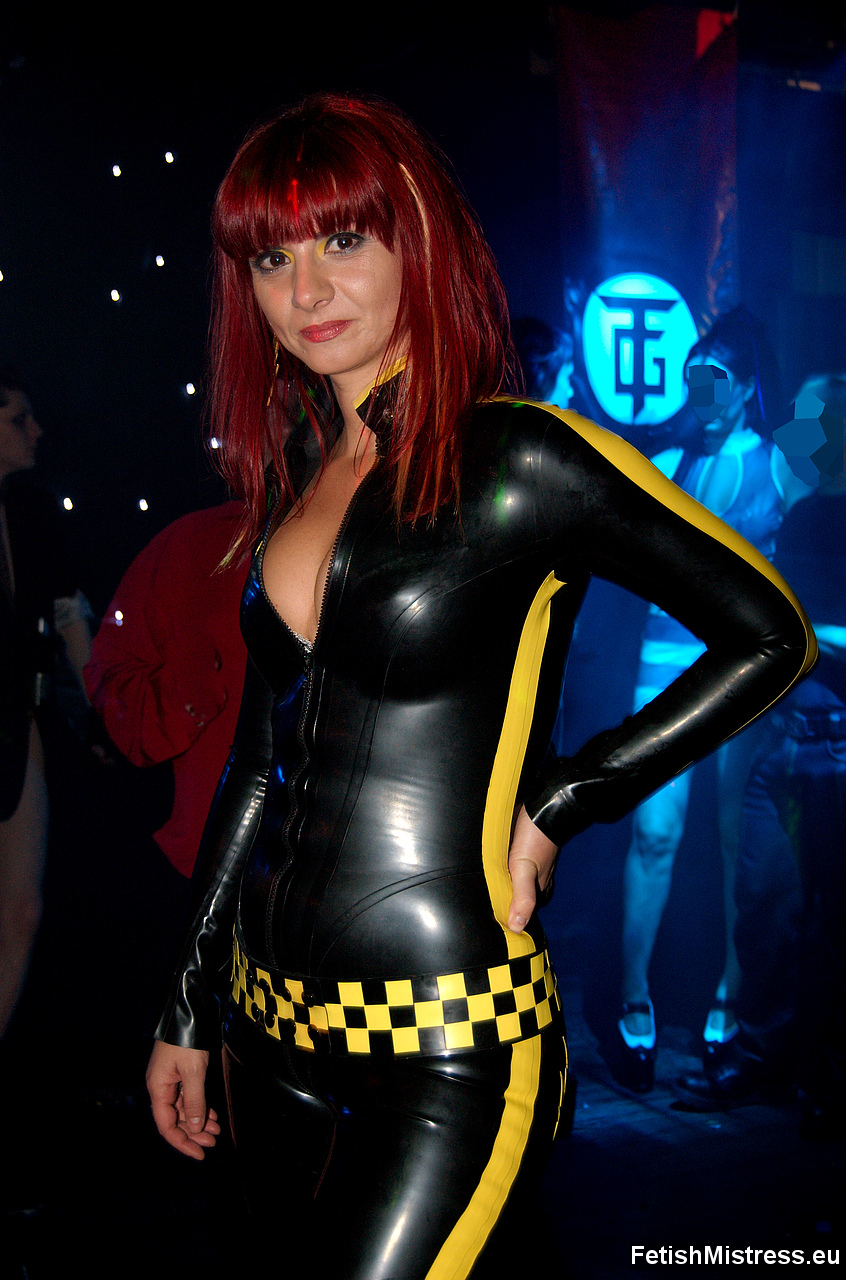 Torture Garden, Fetish party