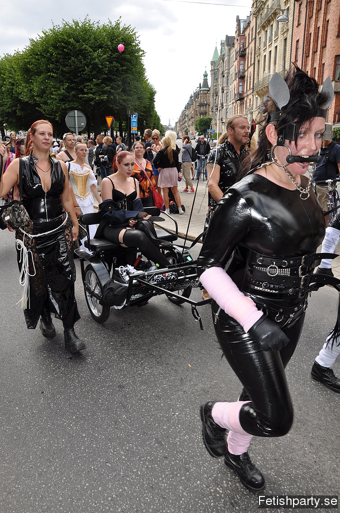 pride paraden stockholm 2010